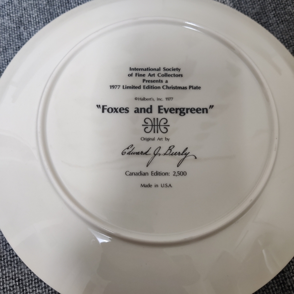 Vintage 1977 Edward J. BierlyLimited Edition Christmas Plate 'Foxes & Evergreen' - Picture 6 of 7